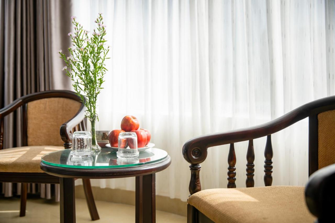 Thanh Lan Riverside Hotel Дананг Экстерьер фото
