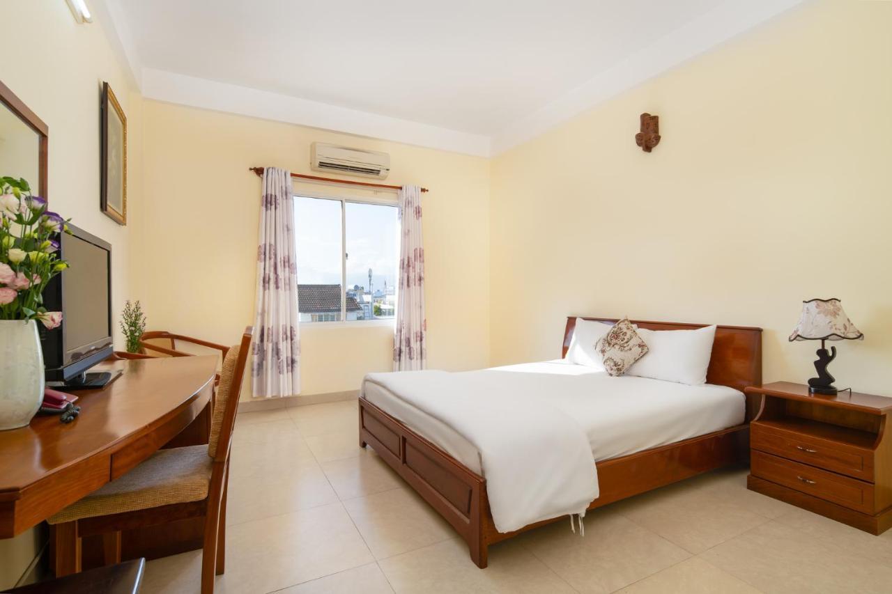 Thanh Lan Riverside Hotel Дананг Экстерьер фото