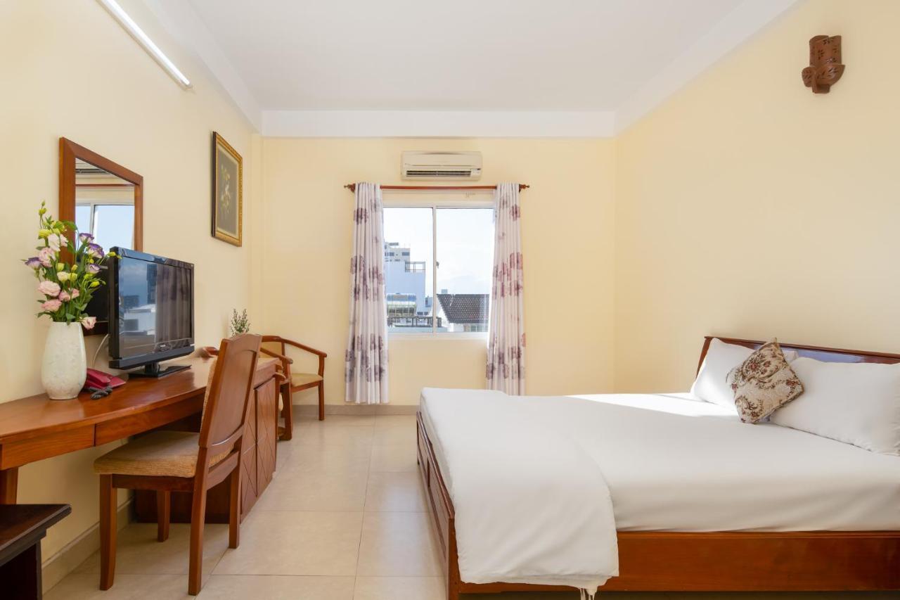 Thanh Lan Riverside Hotel Дананг Экстерьер фото